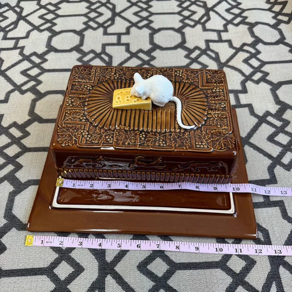 Abigails Portugal Brown Ceramic Cheese Dish Majolica Mouse Cats Lid Tray Artisan